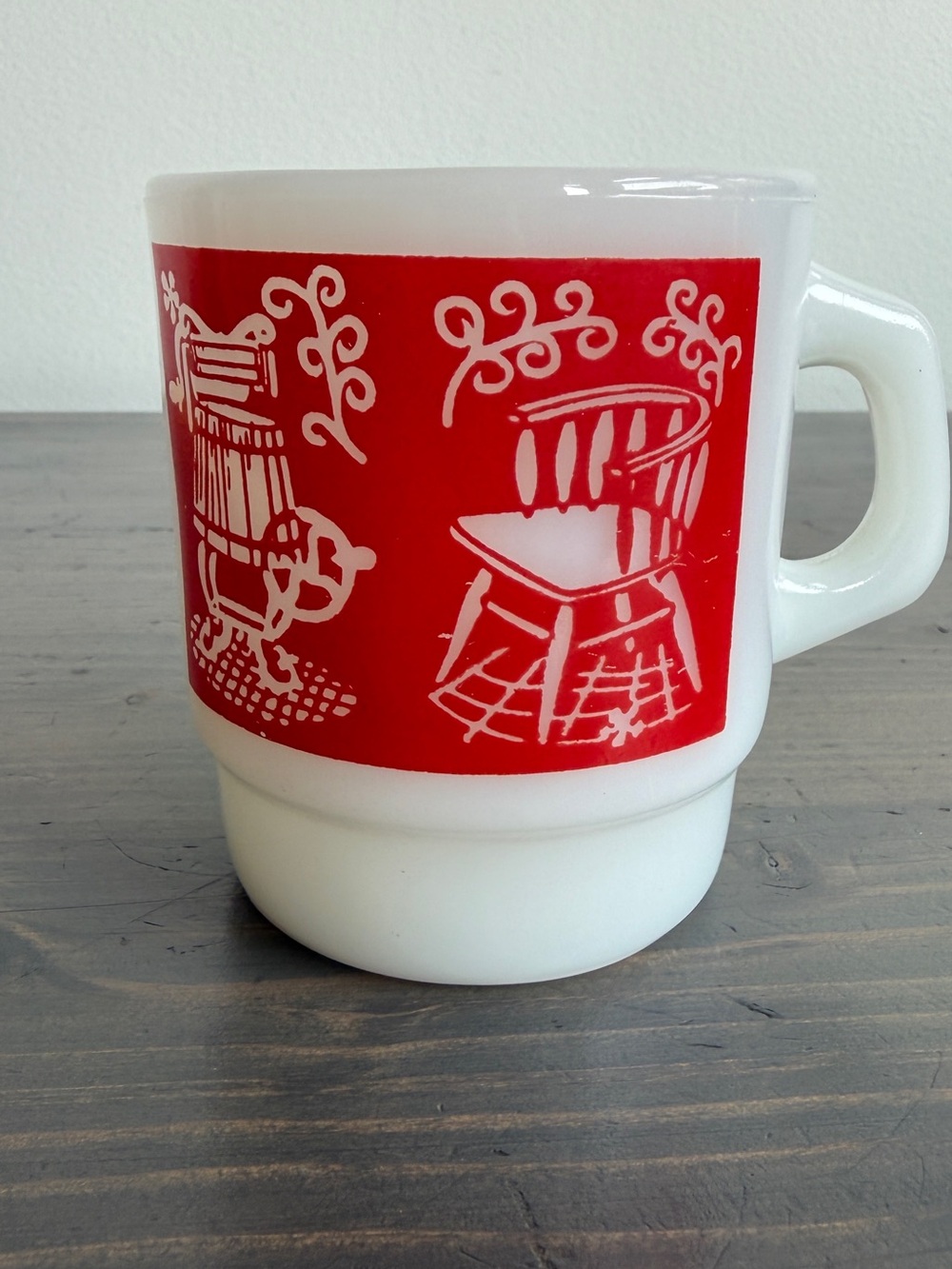 Vintage Anchor Hocking Fire-King milk glass mug
“Homestead" pattern